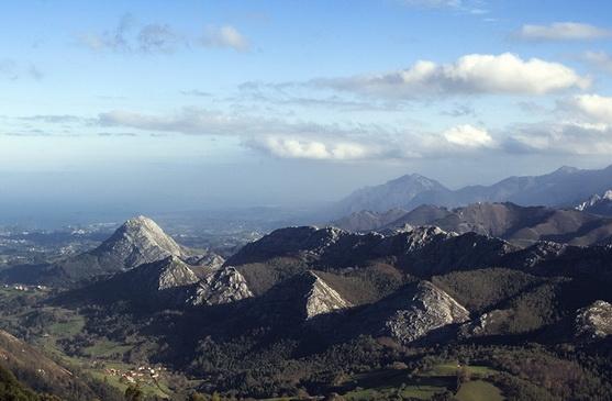 Picos view from El Fito nearby