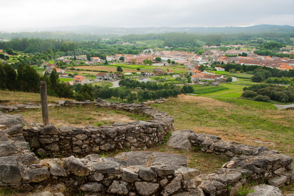 Cuntis from the archaeological site of Castrolandin